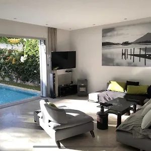 Villa Moderne Avec Piscine, Front De, Casablanca